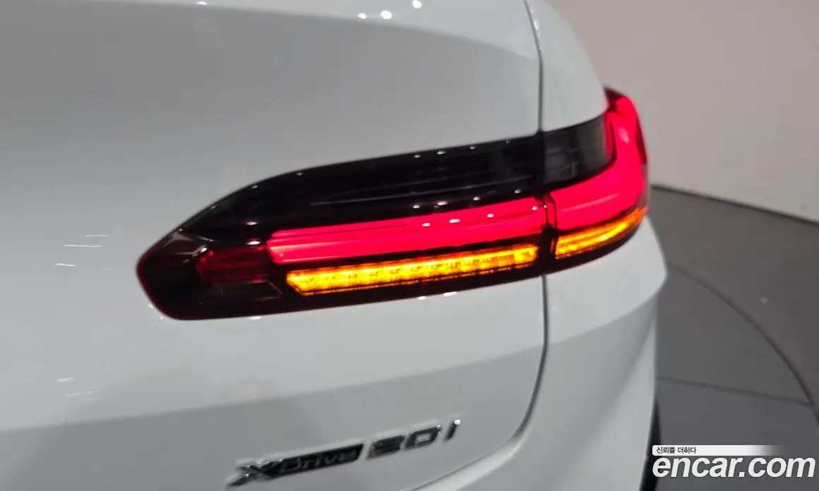BMW X4 2023 2.0 автомат (гидро), фото 9