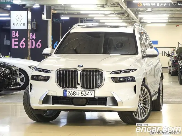 BMW X7, 2023, 15 000 км