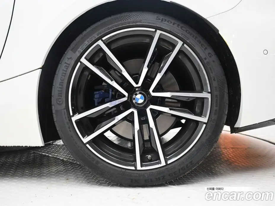 BMW Z4 2025 2.0 автомат (гидро), фото 5