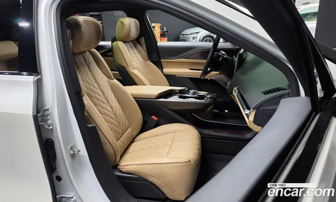 Cadillac Lyriq 2024 0.3 автомат (гидро), фото 16