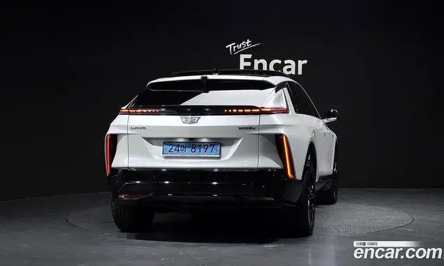 Cadillac Lyriq 2024 0.3 автомат (гидро), миниатюра 4