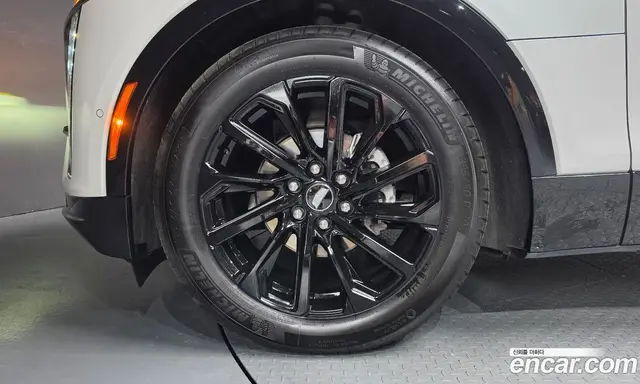 Cadillac Lyriq 2024 0.3 автомат (гидро), миниатюра 5