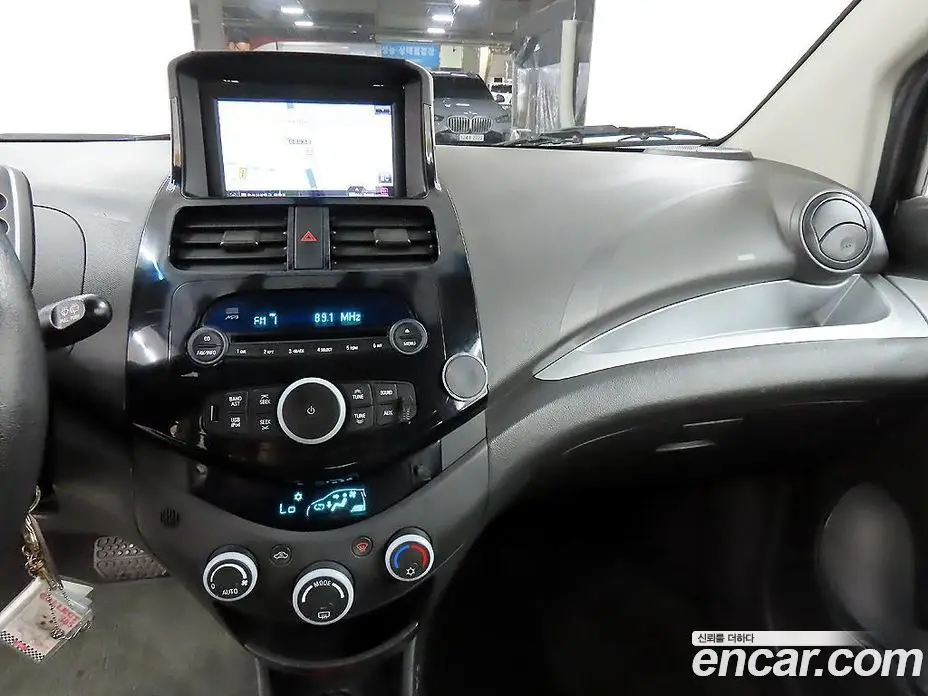 Chevrolet Spark 2012 1.0 автомат (гидро), фото 14
