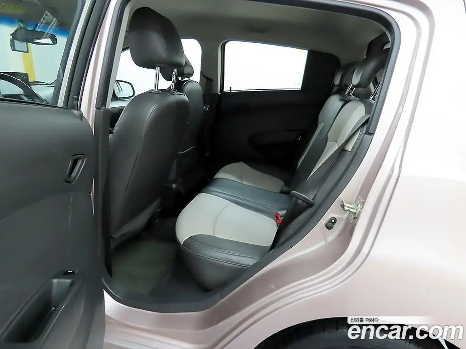 Chevrolet Spark 2012 1.0 автомат (гидро), фото 6