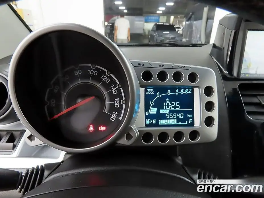 Chevrolet Spark 2012 1.0 автомат (гидро), фото 8