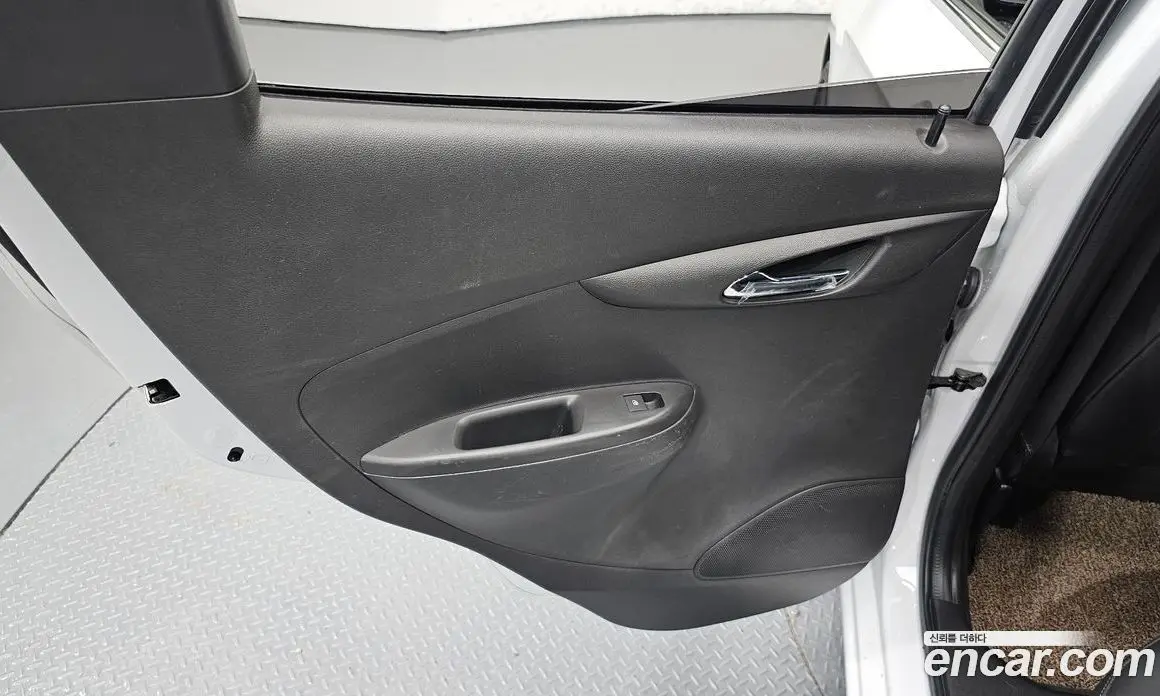 Chevrolet Spark 2019 1.0 автомат (гидро), фото 15