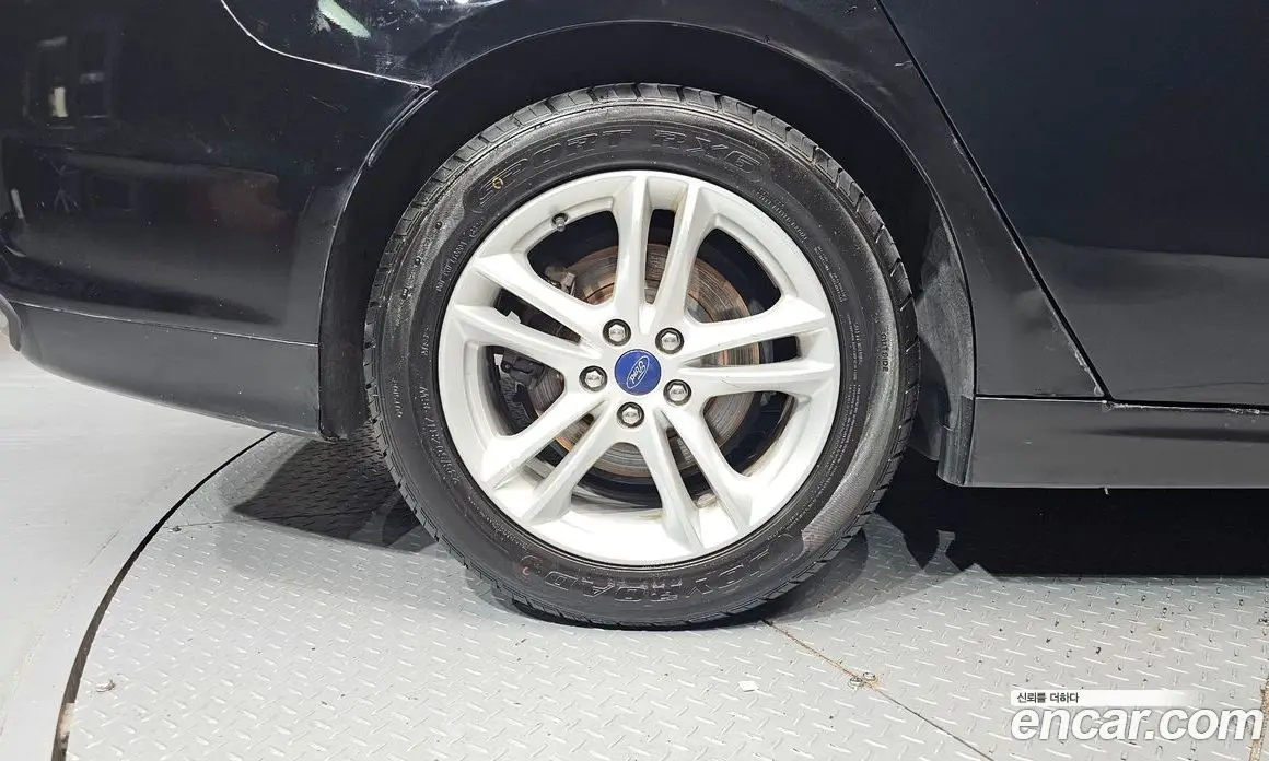Ford Mondeo 2016 2.0 автомат (гидро), фото 5