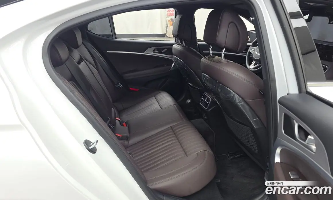 Genesis G70 2023 2.0 автомат (гидро), фото 12
