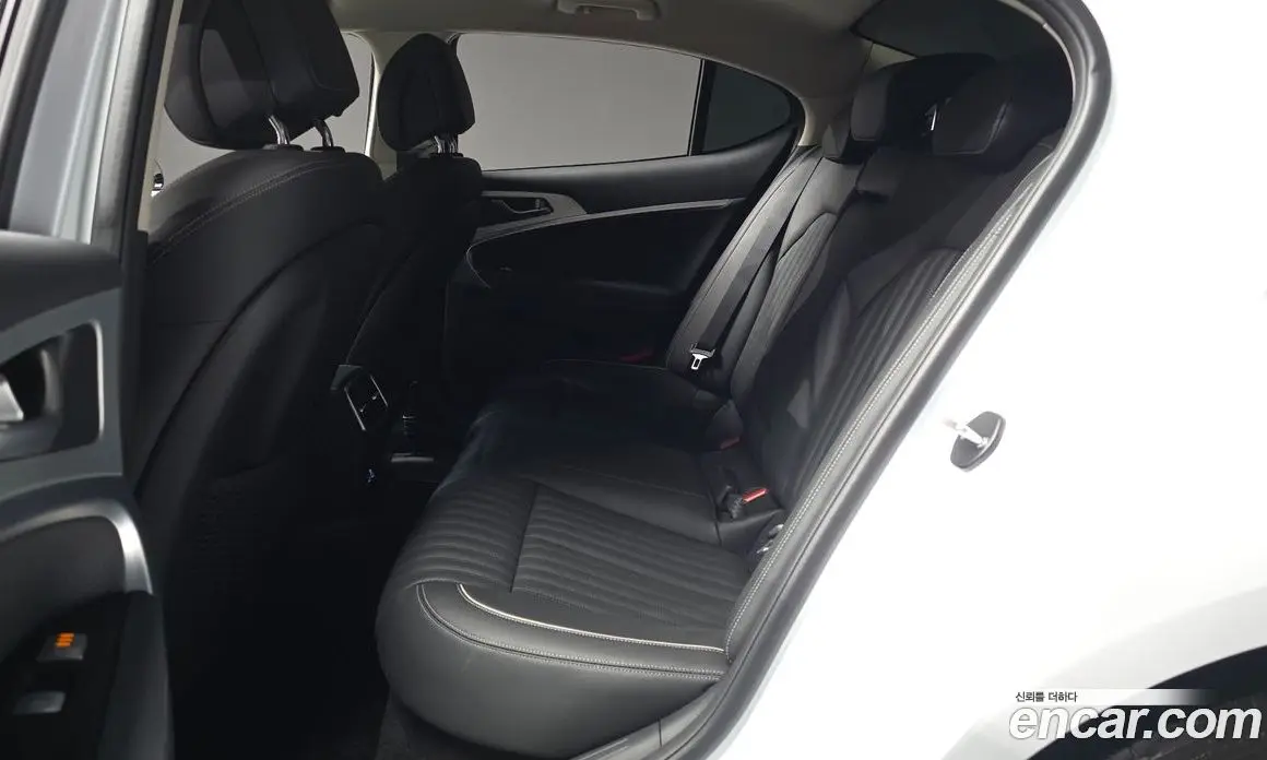 Genesis G70 2023 2.5 автомат (гидро), фото 16