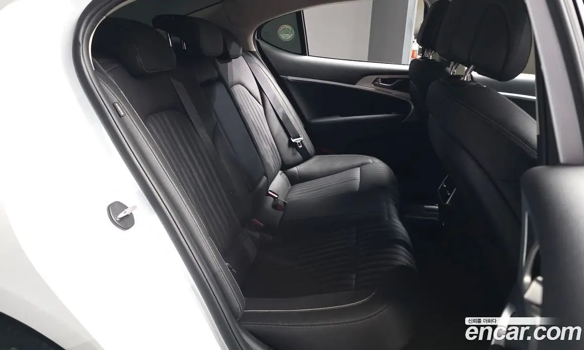 Genesis G70 2023 2.5 автомат (гидро), фото 18