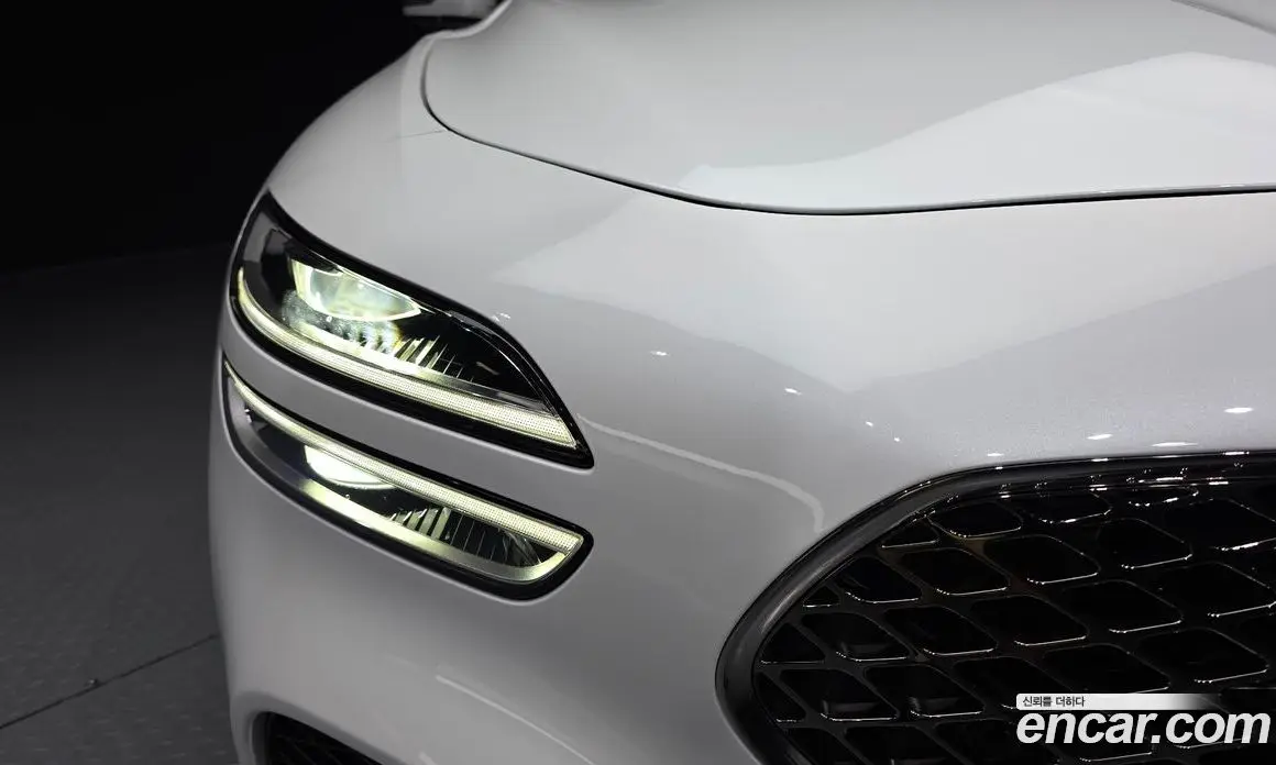 Genesis G70 2023 2.5 автомат (гидро), фото 8