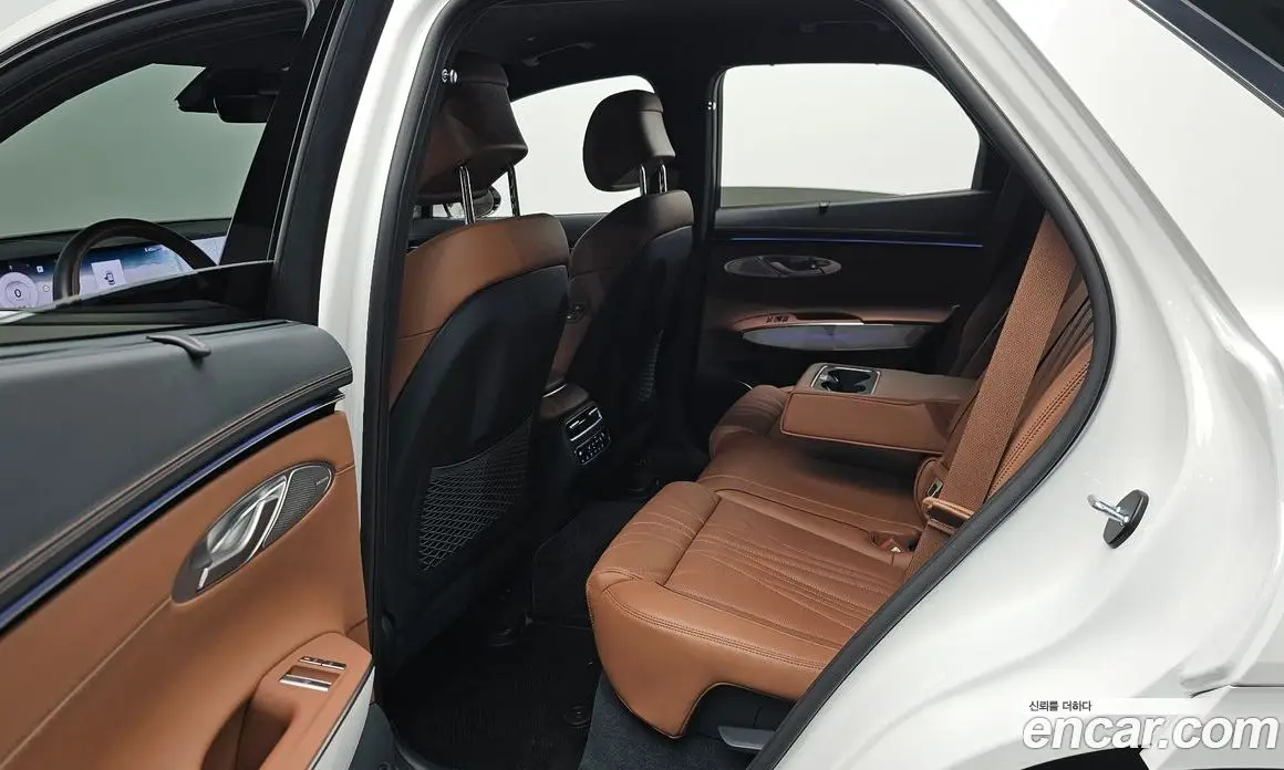 Genesis GV70 2024 2.5 автомат (гидро), фото 15