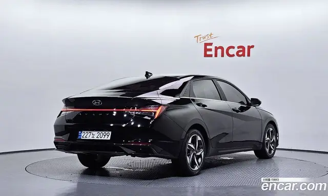 Hyundai Avante 2023 1.6 автомат (гидро), миниатюра 2