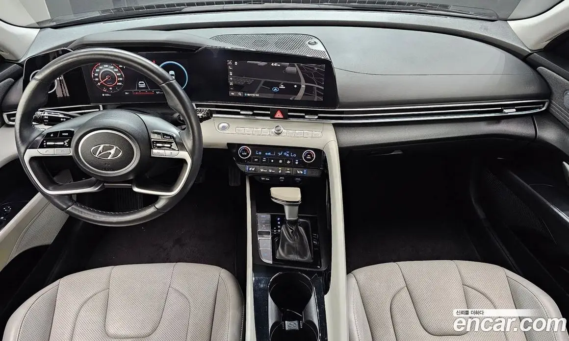 Hyundai Avante 2023 1.6 автомат (гидро), фото 7
