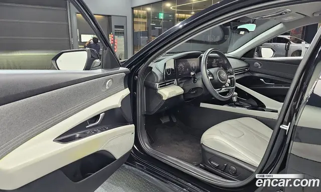 Hyundai Avante 2023 1.6 автомат (гидро), миниатюра 10