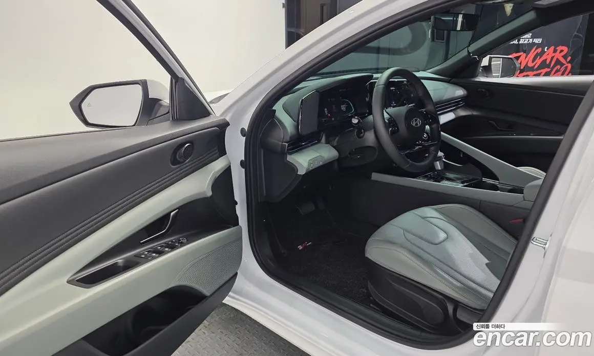 Hyundai Avante 2025 1.6 автомат (гидро), фото 13