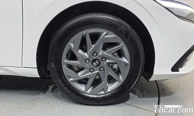 Hyundai Avante 2025 1.6 автомат (гидро), миниатюра 5