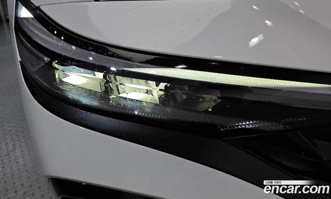 Hyundai Avante 2025 1.6 автомат (гидро), фото 8