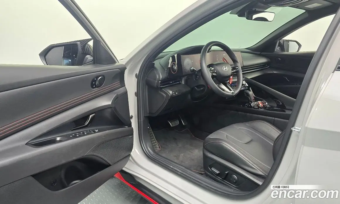 Hyundai Avante 2025 1.6 автомат (гидро), фото 13