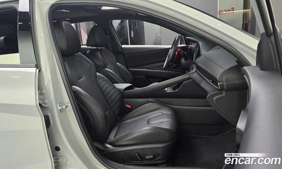 Hyundai Avante 2025 1.6 автомат (гидро), фото 16