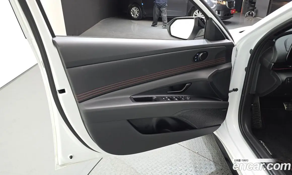 Hyundai Avante 2025 1.6 автомат (гидро), фото 14