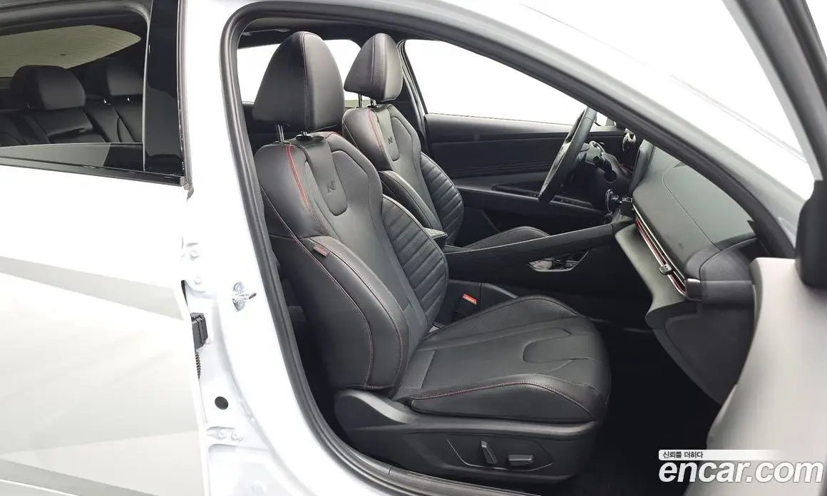 Hyundai Avante 2025 1.6 автомат (гидро), фото 16