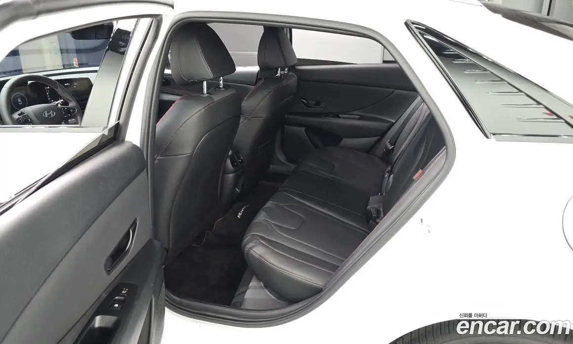 Hyundai Avante 2025 1.6 автомат (гидро), фото 17