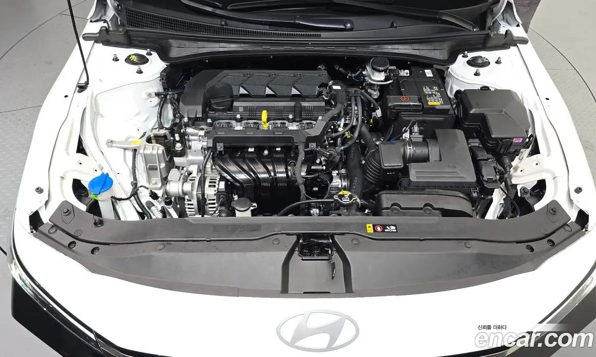 Hyundai Avante 2025 1.6 автомат (гидро), фото 6