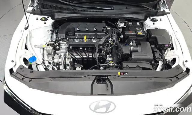 Hyundai Avante 2025 1.6 автомат (гидро), миниатюра 6