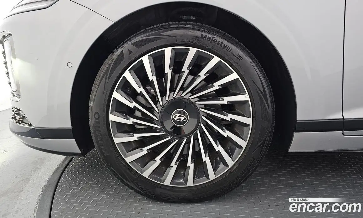 Hyundai Grandeur 2023 2.5 автомат (гидро), фото 5