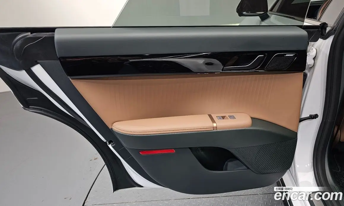 Hyundai Grandeur 2023 1.6 автомат (гидро), фото 14
