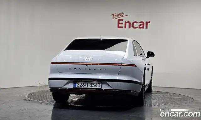Hyundai Grandeur 2023 1.6 автомат (гидро), миниатюра 3