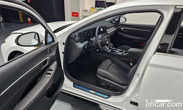 Hyundai Sonata 2024 2.0 автомат (гидро), миниатюра 12