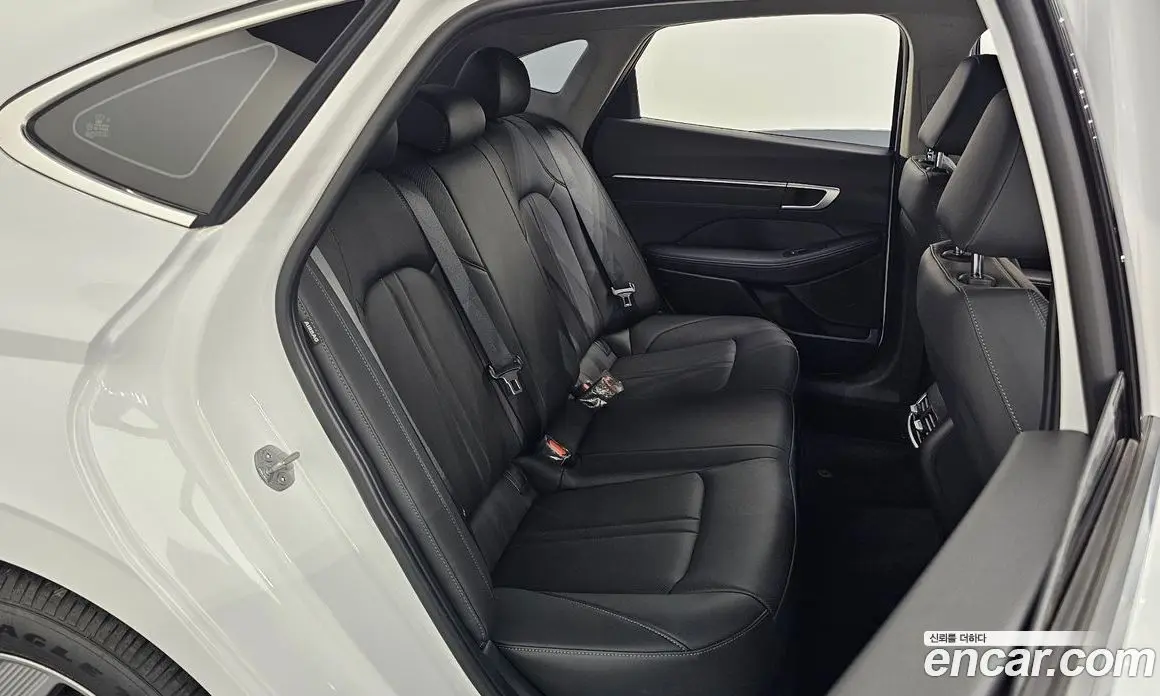 Hyundai Sonata 2024 2.0 автомат (гидро), фото 15