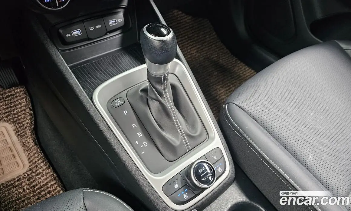 Hyundai Venue 2022 1.6 автомат (гидро), фото 12