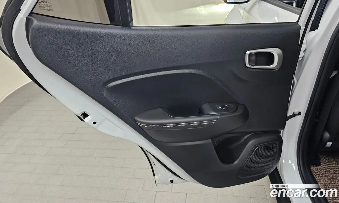 Hyundai Venue 2022 1.6 автомат (гидро), фото 15