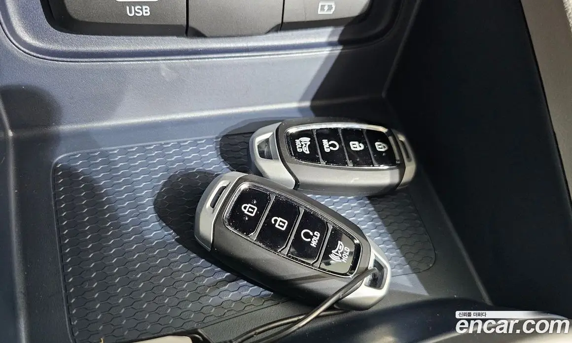 Hyundai Venue 2025 1.6 автомат (гидро), фото 22