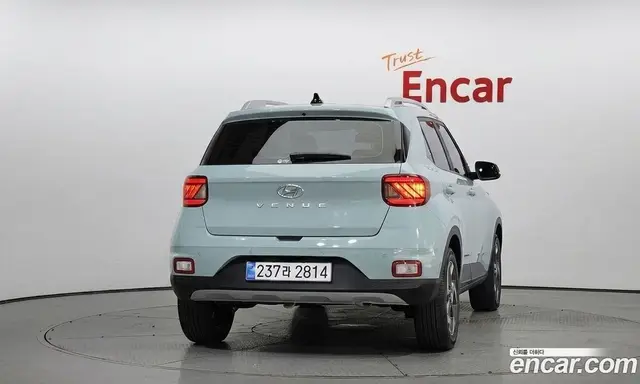 Hyundai Venue 2025 1.6 автомат (гидро), миниатюра 4