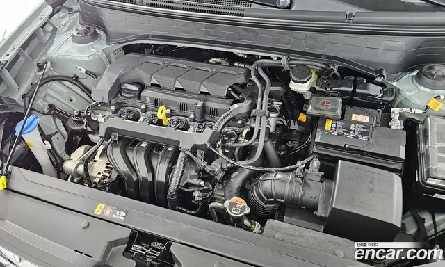 Hyundai Venue 2025 1.6 автомат (гидро), миниатюра 6