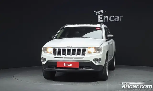 Jeep Compass 2012 2.4 автомат (гидро), миниатюра 3