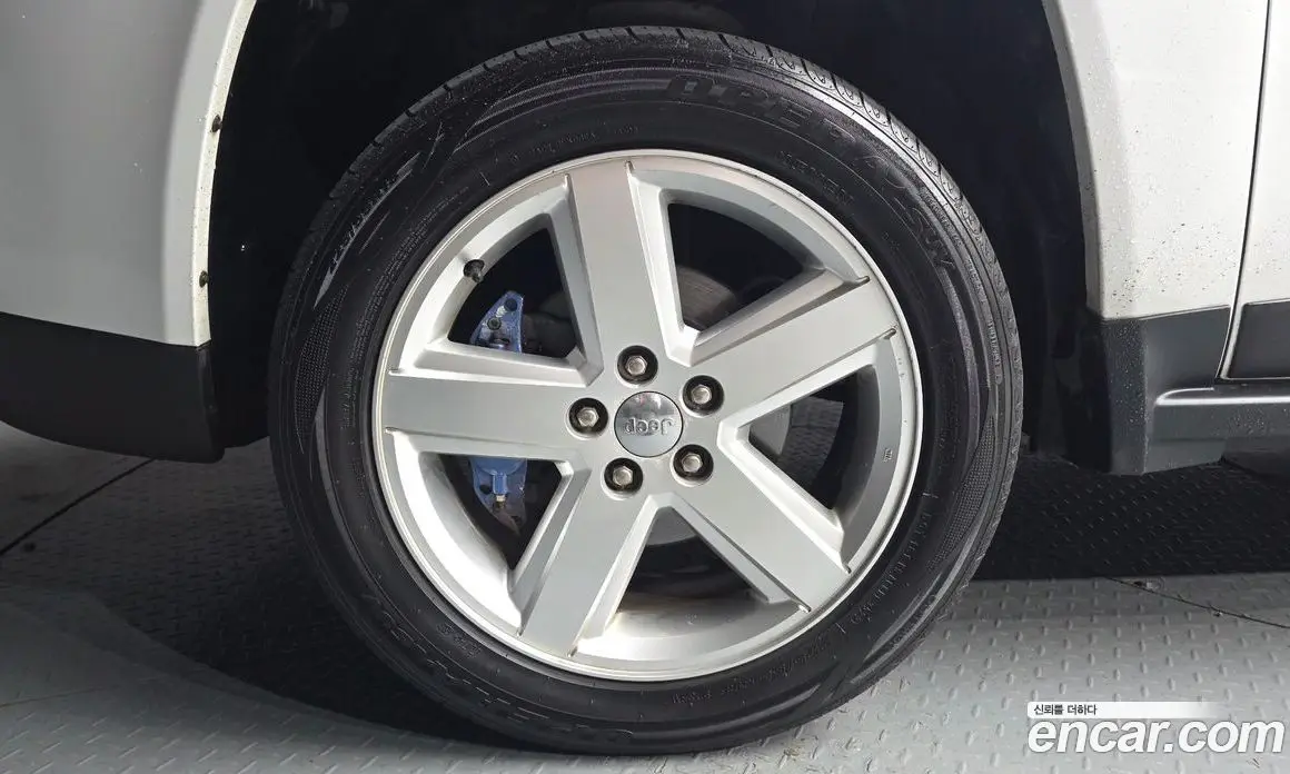Jeep Compass 2012 2.4 автомат (гидро), фото 5