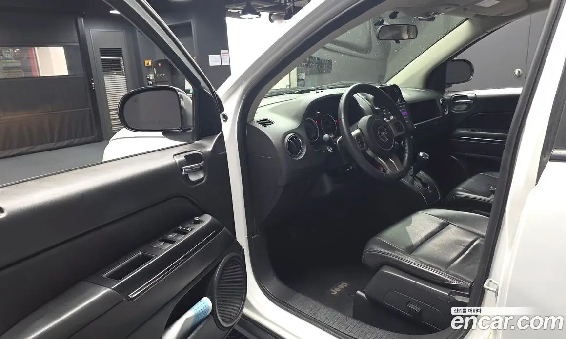 Jeep Compass 2012 2.4 автомат (гидро), фото 10