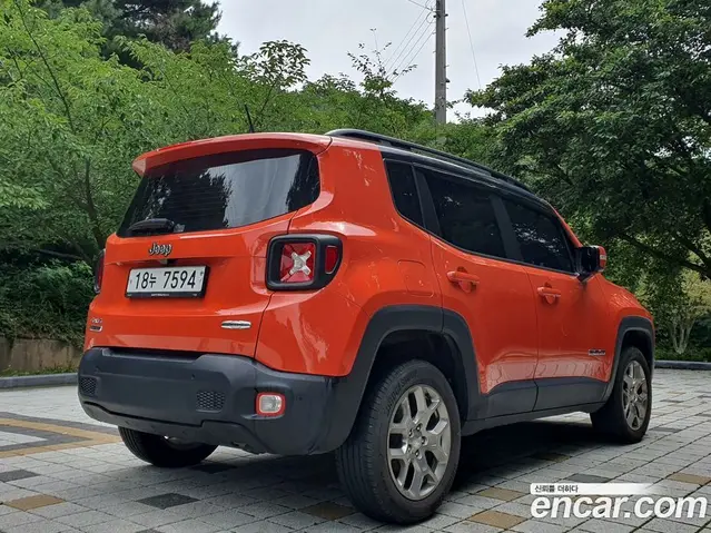 Jeep Renegade 2016 2.0 автомат (гидро), миниатюра 3
