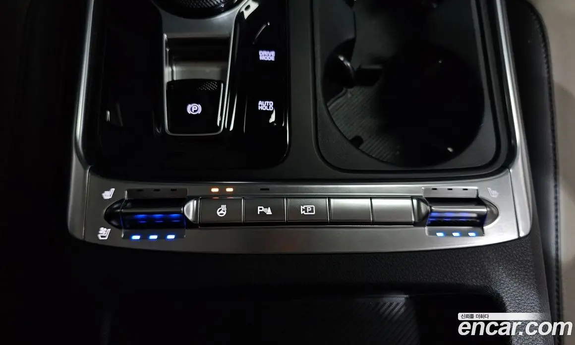 Kia Carnival 2024 1.6 автомат (гидро), фото 26