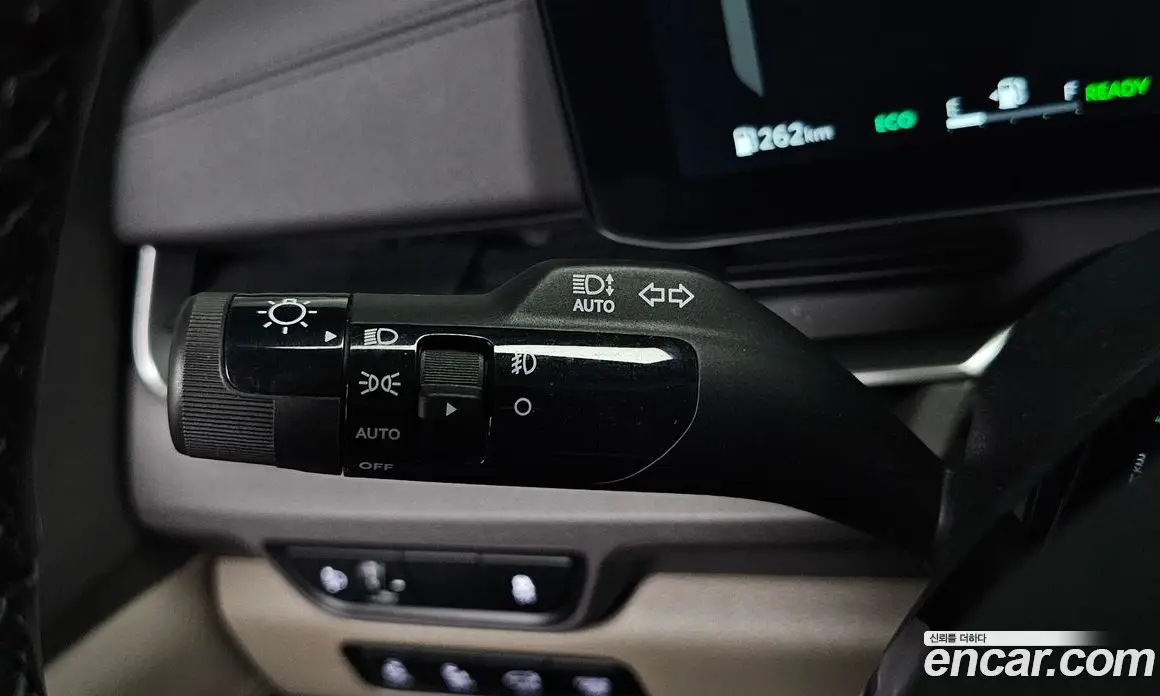 Kia Carnival 2024 1.6 автомат (гидро), фото 29