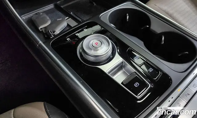 Kia Carnival 2024 2.2 автомат (гидро), миниатюра 11
