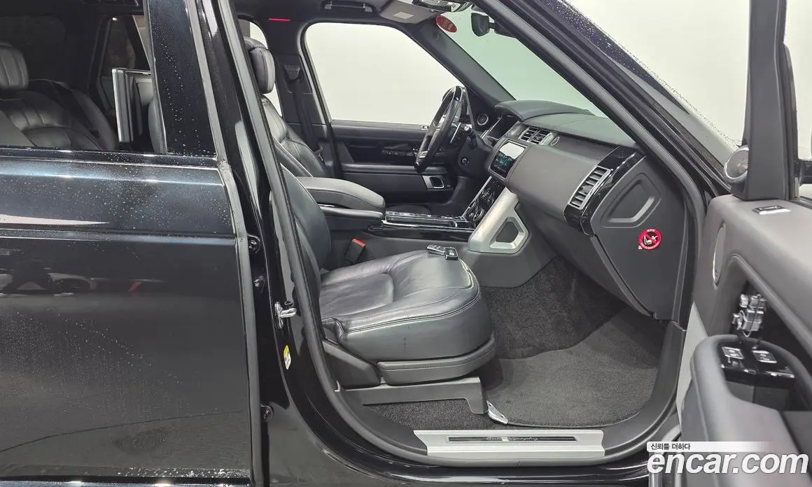 Land Rover Range Rover 2018 4.4 автомат (гидро), фото 16