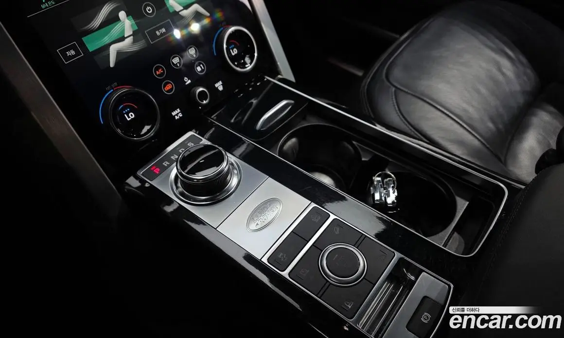 Land Rover Range Rover 2018 4.4 автомат (гидро), фото 27
