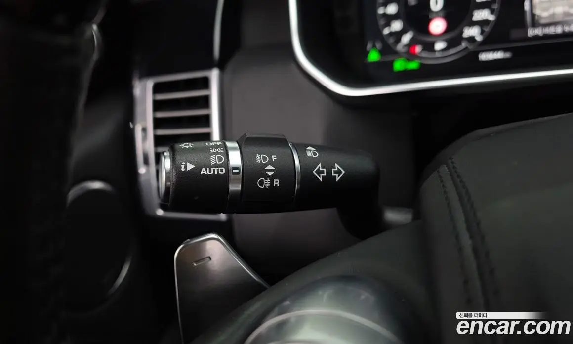 Land Rover Range Rover 2018 4.4 автомат (гидро), фото 37