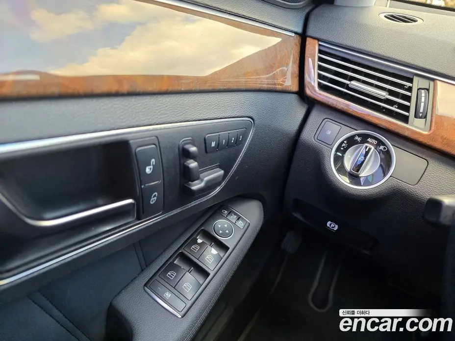 Mercedes-Benz E-Class 2012 3.5 автомат (гидро), фото 8
